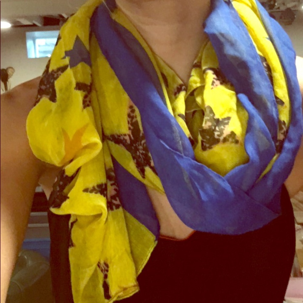 •Star Scarf•